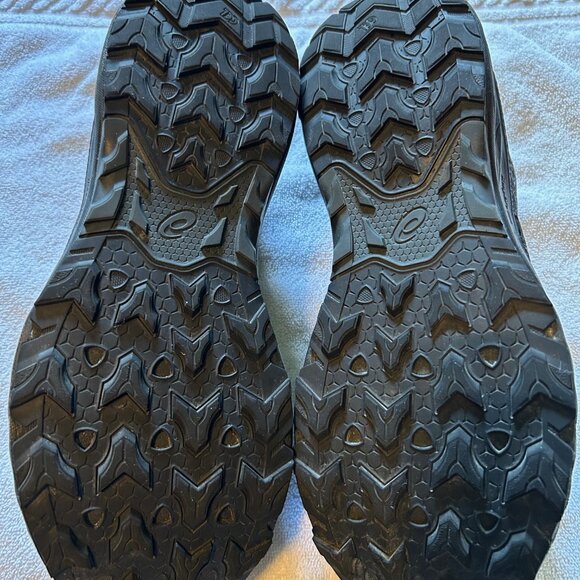 Mens size 11 Asics Gel-Venture 9 running shoes - Picture 3 of 5